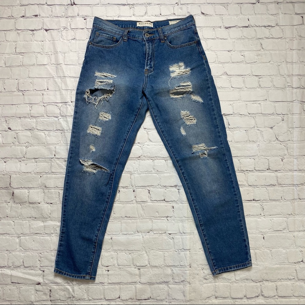 Midrise boyfriend / mom jeans